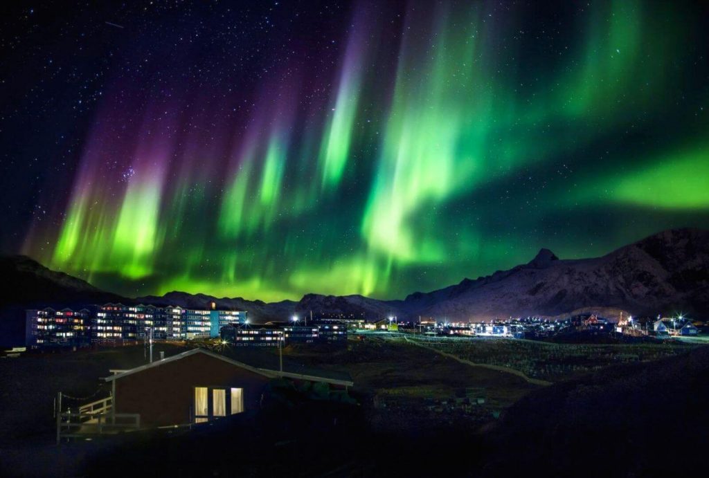 8 Incredible Places to See the Northern Lights for an Unforgettable Experience! 8 northern lights greenland 001 8 Incredible Places to See the Northern Lights for an Unforgettable Experience!
