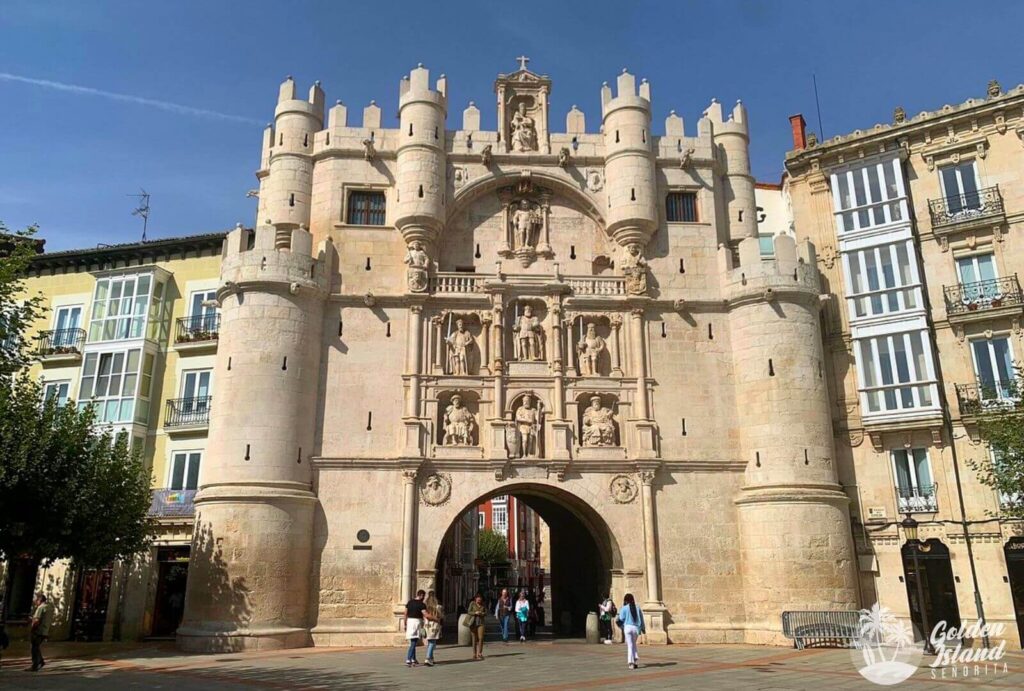 burgos arco de santa maria 001 Explore Burgos, Spain: Discover its History and Culinary Delights Burgos