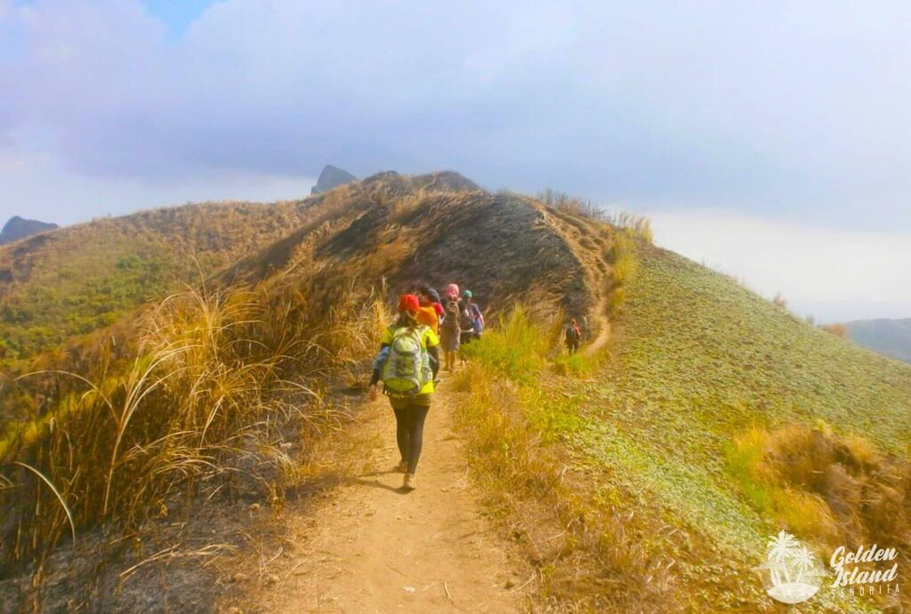 MT. BATULAO: Everything You Need To Know BEFORE You Go (Day Hike Guide ...