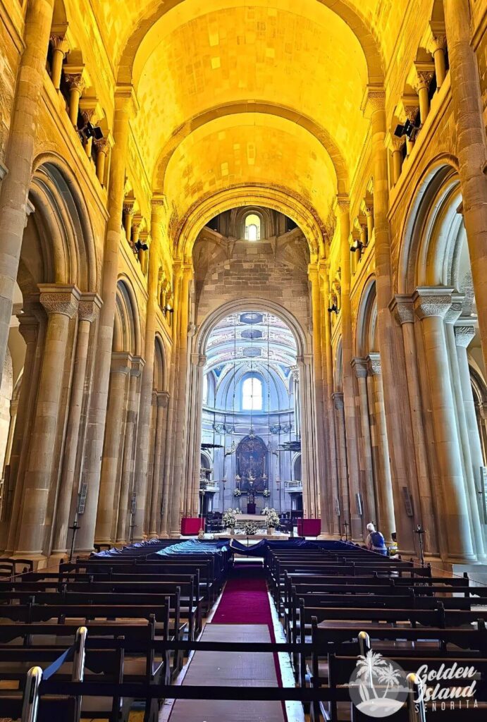 lisbon travel guide lisbon cathedral 001 Lisbon, Portugal: A Mesmerizing Blend of History and Modernity Portugal