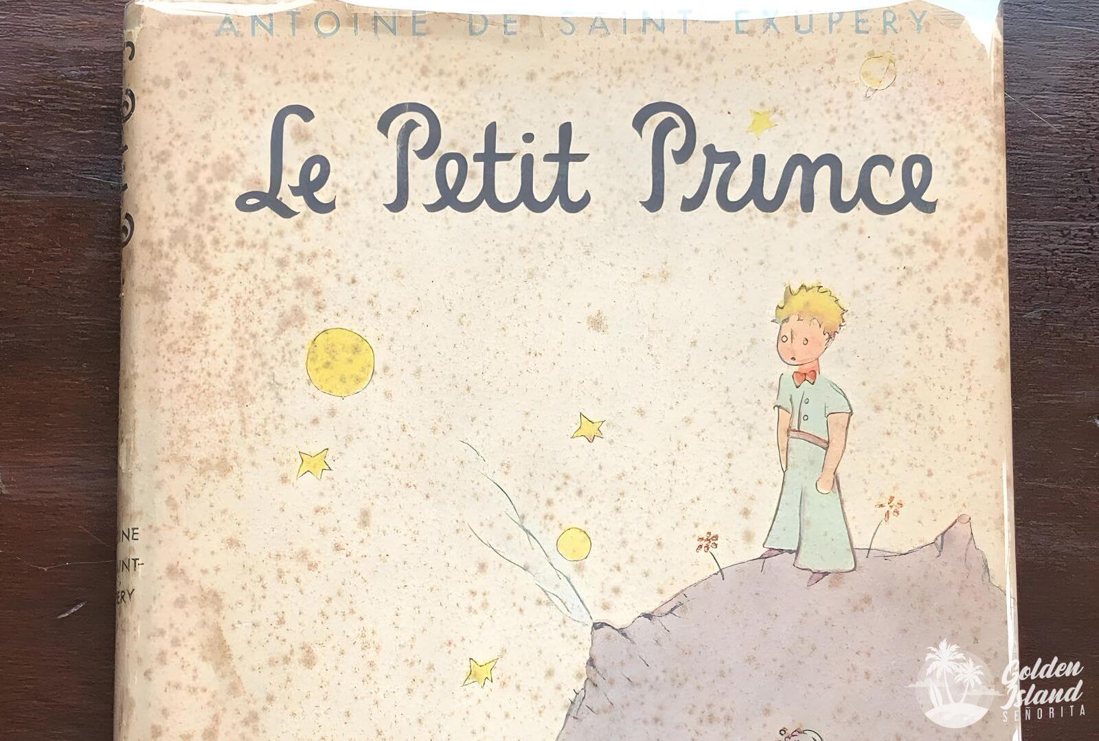 le petit prince book de saint exupery 001 The Little Prince Translated into 24 Languages for a Magical Global Adventure! book review, Book Reviews, Books, Children's Fiction, El Principito, Fiction Books, French books, Italian Books, language, Le Petit Prince, Literature, Novella, The Little Prince
