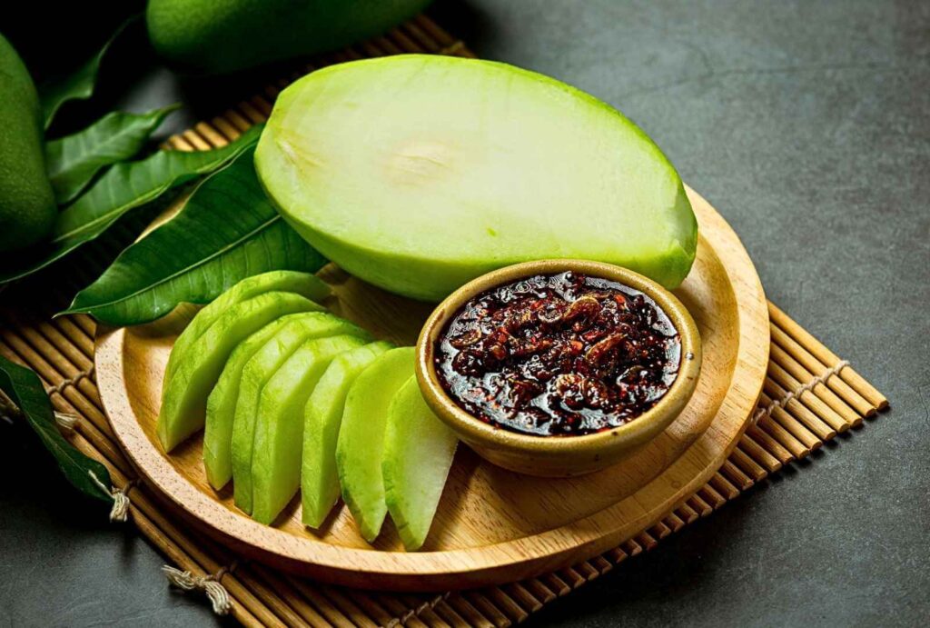 Filipino Street Foods: Manggang Hilaw